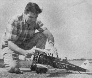 The "anti genius" fires up the McCoy 35 R/C - Airplanes and Rockets