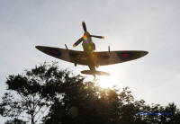 Tom Eastlake's Spitfire in flight - Airplanes and Rockets