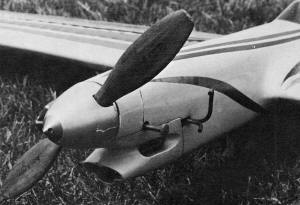 Both engine and tank are removable - Airplanes and Rockets