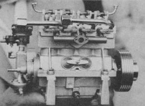 Four cylinder overhead valve 4·cycle engine built by Frank Kurz - Airplanes and Rockets