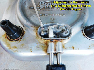 Sunbeam FP-11A Electric Frypan Thermostat Adjustment - Airplanes and Rockets