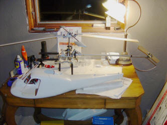 DuBro TriStar R/C Helicopter with Enstrom Body - Airplanes and Rockets