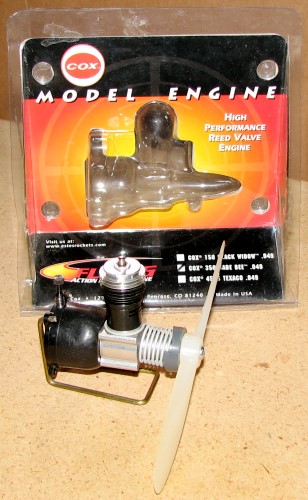 Cox Babe Bee .049 engine (model 350) - Airplanes and Rockets