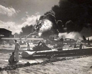 Airplanes damaged at Pearl Harbor - Airplanes and Rockets