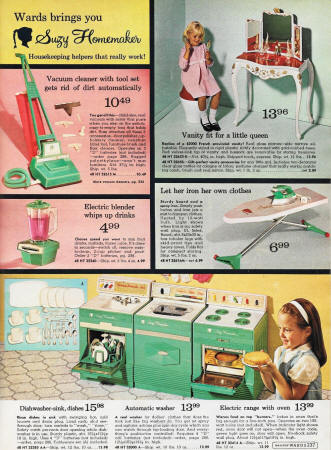 Suzy Homemaker Items, 1967 Montgomery Ward Christmas Catalog - Airplanes and Rockets